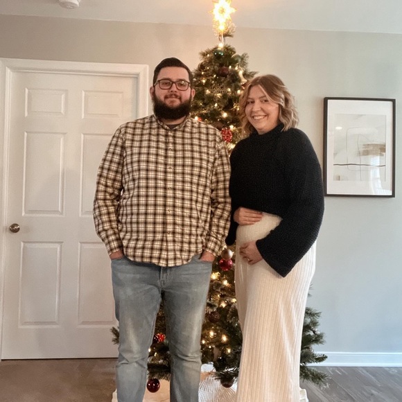 Meet your Posher, Hailey - Picture 2 of 4